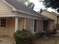 Pre-foreclosure in  CHANLONE WAY Memphis, TN 38115