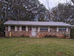 Pre-foreclosure in  OLLIE DAVIS DR Knoxville, TN 37914