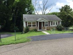 Pre-foreclosure in  WIMPOLE AVE Knoxville, TN 37914