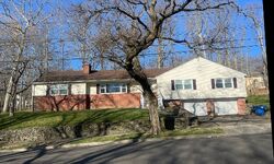 Pre-foreclosure in  WHITTIER RD New Haven, CT 06515