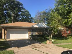 Pre-foreclosure in  BEGOLE ST Flint, MI 48504