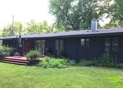 Pre-foreclosure in  S COUNTRY CLUB RD Woodstock, IL 60098