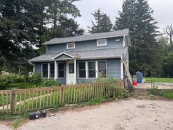 Pre-foreclosure in  HILLSIDE RD Crystal Lake, IL 60012
