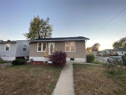 Pre-foreclosure in  25TH ST Granite City, IL 62040