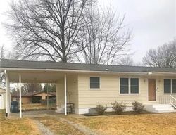 Pre-foreclosure Listing in E THROP ST TROY, IL 62294