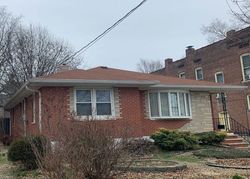 Pre-foreclosure in  E 7TH ST Alton, IL 62002