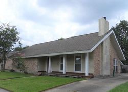 Pre-foreclosure in  WOODLORE DR Baton Rouge, LA 70816