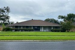 Pre-foreclosure in  GRAND TETON AVE Baton Rouge, LA 70814