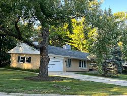 Pre-foreclosure in  DARLENE DR Gurnee, IL 60031