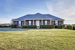 Pre-foreclosure in  S DIXIE HWY Elizabethtown, KY 42701