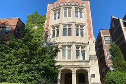 Pre-foreclosure in  S CRANDON AVE  Chicago, IL 60649