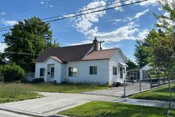 Pre-foreclosure in  CURTIS AVE Idaho Falls, ID 83402