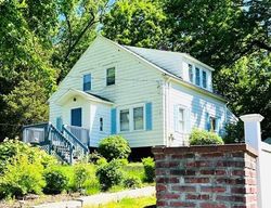 Pre-foreclosure in  OLD TOWN RD Trumbull, CT 06611