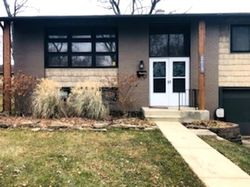 Pre-foreclosure in  YORK CT Woodridge, IL 60517