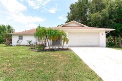 Pre-foreclosure in  MARK TWAIN LN Rotonda West, FL 33947