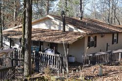 Pre-foreclosure in  LAKE BARNETT RD Romance, AR 72136