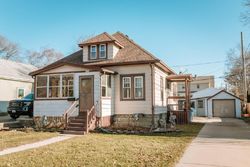 Pre-foreclosure in  S 5TH ST Milwaukee, WI 53207