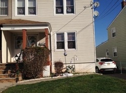Pre-foreclosure in  WALNUT ST Linden, NJ 07036