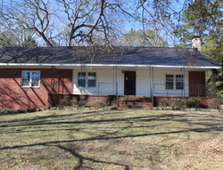 Pre-foreclosure in  DODDS COVE RD Scottsboro, AL 35769