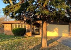 Pre-foreclosure in  MILNE DR Lockport, IL 60441