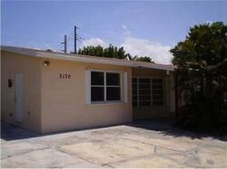 Pre-foreclosure in  NE 11TH TER Pompano Beach, FL 33064