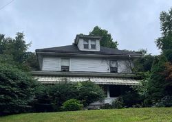 Pre-foreclosure Listing in STEEL HILL RD MOUNT MORRIS, PA 15349