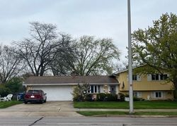 Pre-foreclosure in  W WISE RD Schaumburg, IL 60193