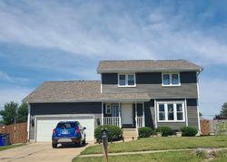 Pre-foreclosure in  FLORAL DR NW Cedar Rapids, IA 52405