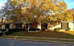 Pre-foreclosure in  WOODVINE DR Euless, TX 76040