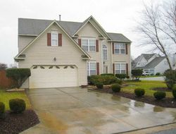 Pre-foreclosure in  SPRING MAPLE CT Chesapeake, VA 23320