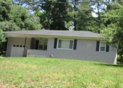 Pre-foreclosure in  DUPUY RD Petersburg, VA 23803