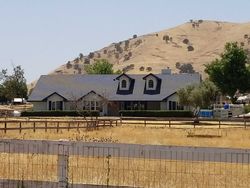 Pre-foreclosure in  SUNSHINE DR Porterville, CA 93257