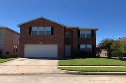 Pre-foreclosure in  COUNTRY LN Fort Worth, TX 76123