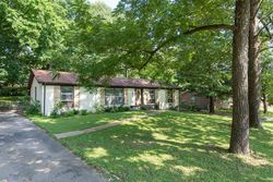 Pre-foreclosure in  BINKS DR Clarksville, TN 37042