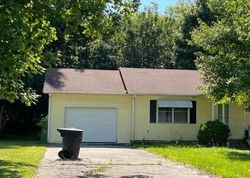 Pre-foreclosure in  BERRY CT Tullahoma, TN 37388