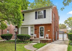 Pre-foreclosure in  ROSEMONT AVE Detroit, MI 48223