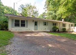 Pre-foreclosure in  DOGWOOD LN Duncan, SC 29334