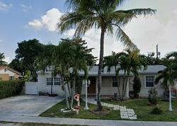 Pre-foreclosure in  E 9TH CT Hialeah, FL 33013