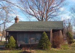 Pre-foreclosure in  W SHANNON AVE Antioch, IL 60002