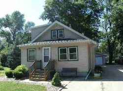 Pre-foreclosure Listing in N 4TH ST MARSHALL, MN 56258