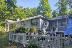 Pre-foreclosure Listing in BEALS RD BEDFORD, NH 03110