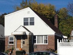 Pre-foreclosure Listing in 119TH AVE CAMBRIA HEIGHTS, NY 11411