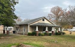 Pre-foreclosure Listing in W POWELL ST CLINTON, NC 28328