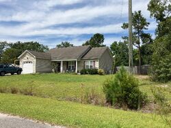  Blueberry Fields Rd, Maple Hill NC