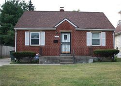 Pre-foreclosure in  ASHWOOD AVE Dayton, OH 45405