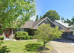 Pre-foreclosure in  BELAIR DR Eugene, OR 97404