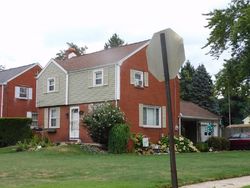 Pre-foreclosure in  W 32ND ST Erie, PA 16508