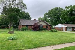 Pre-foreclosure in  W ROBINSON ST Goodfield, IL 61742