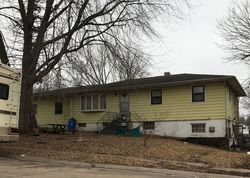 Pre-foreclosure Listing in COLONY DR DAVENPORT, IA 52806