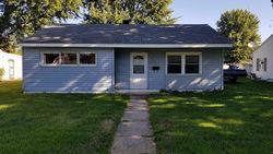 Pre-foreclosure Listing in CHESTNUT AVE STERLING, IL 61081